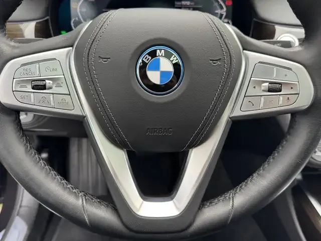 BMW 745