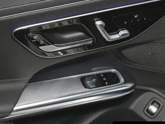 Mercedes-Benz CLE 200