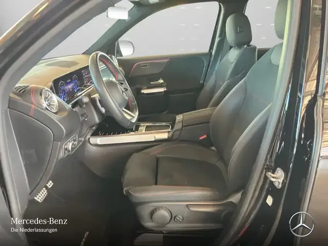 Mercedes-Benz EQB 300