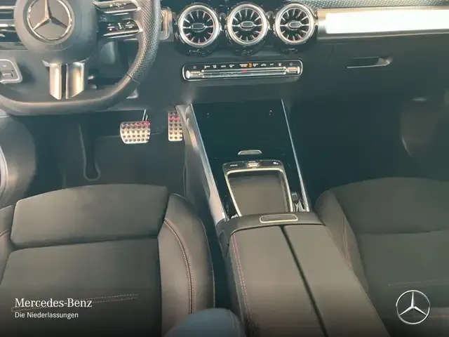 Mercedes-Benz EQB 300