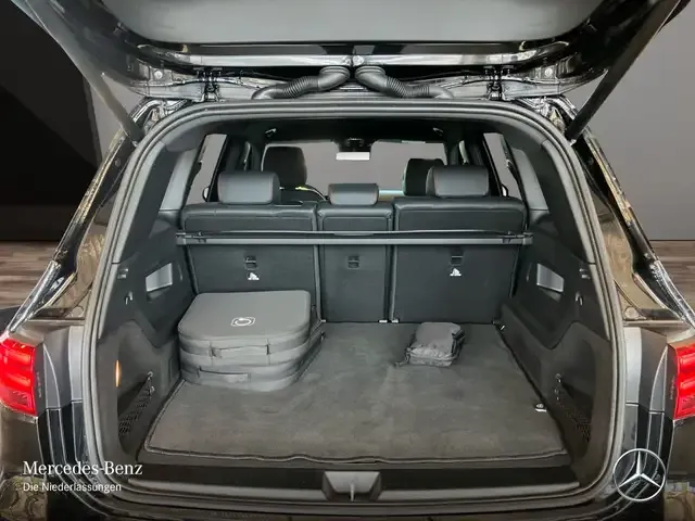 Mercedes-Benz EQB 300