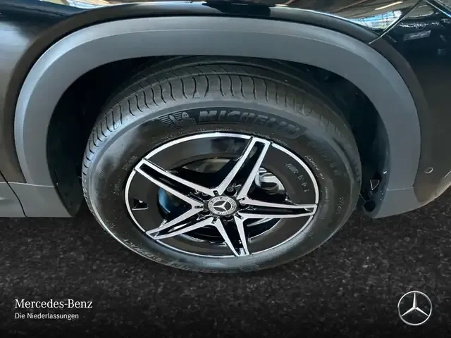 Mercedes-Benz EQB 300