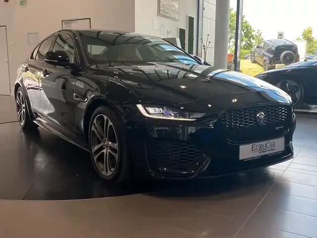 Jaguar XE