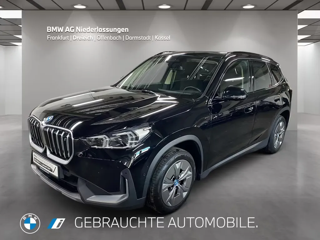 BMW iX1