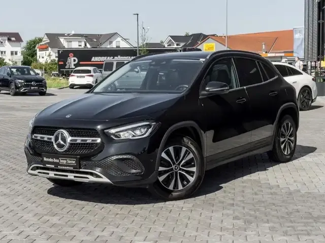 Mercedes-Benz GLA 180