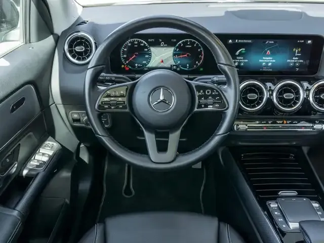 Mercedes-Benz GLA 180