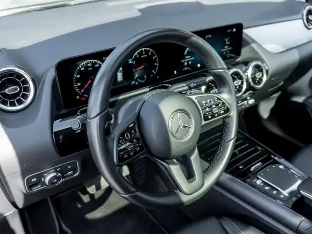 Mercedes-Benz GLA 180