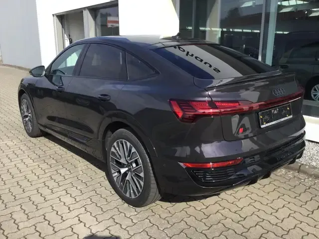 Audi Q8 e-tron