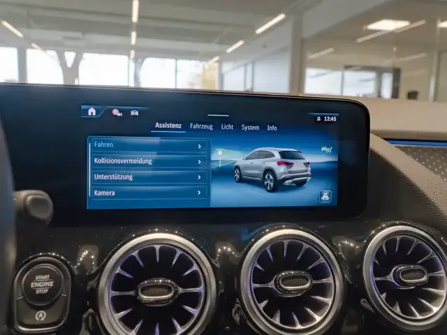 Mercedes-Benz GLA 200