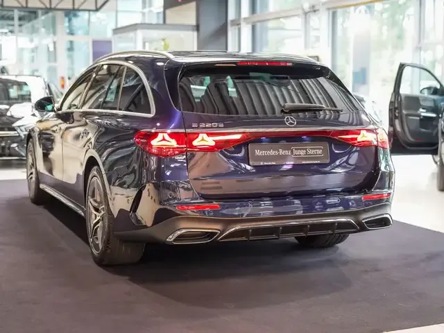 Mercedes-Benz E 220