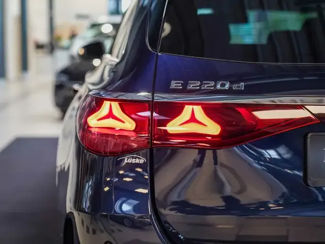 Mercedes-Benz E 220