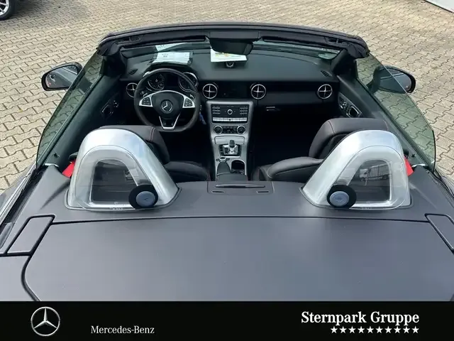 Mercedes-Benz SLC 300