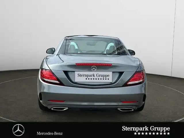 Mercedes-Benz SLC 300