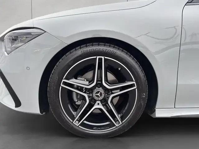 Mercedes-Benz CLA 180