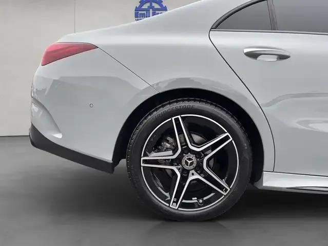 Mercedes-Benz CLA 180