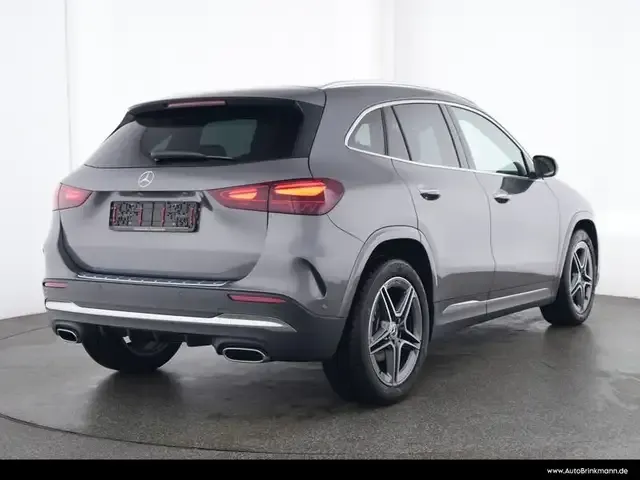 Mercedes-Benz GLA 180