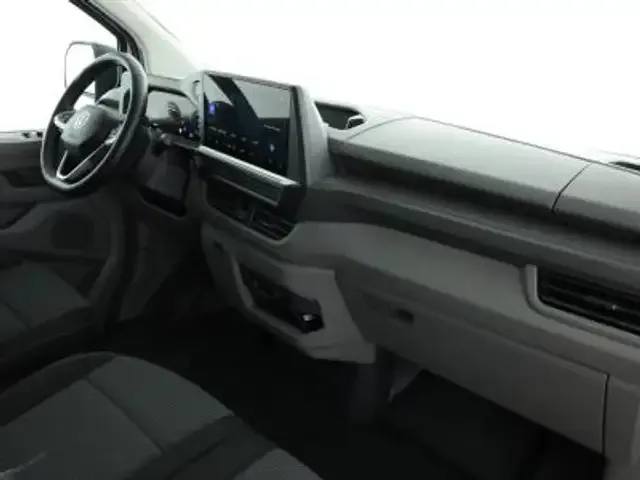 Volkswagen T7 Caravelle