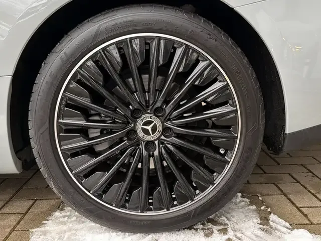 Mercedes-Benz CLE 200