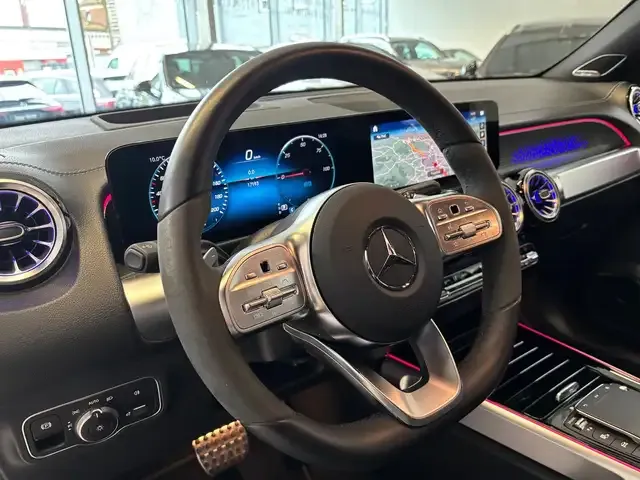 Mercedes-Benz EQB 300
