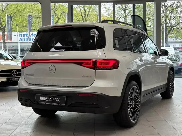 Mercedes-Benz EQB 300