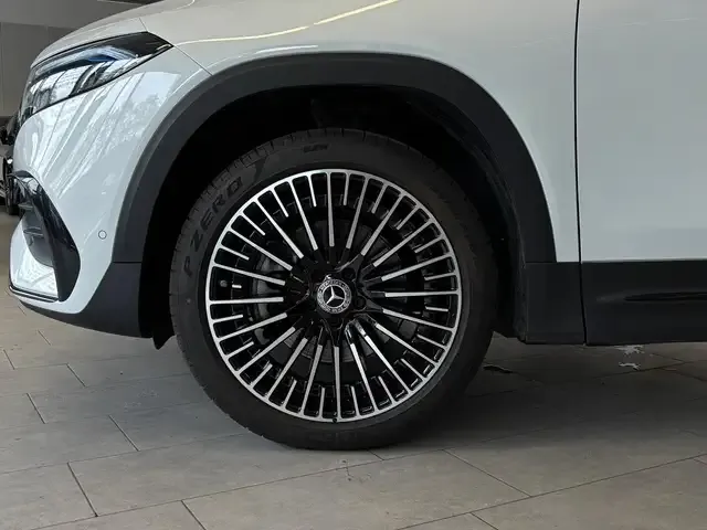 Mercedes-Benz EQB 300