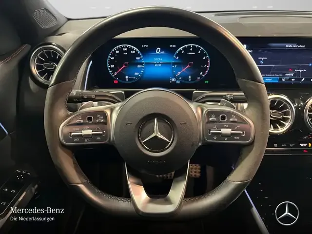 Mercedes-Benz GLB 200