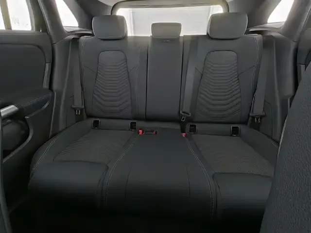 Mercedes-Benz GLA 180