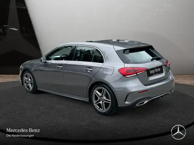 Mercedes-Benz A 220