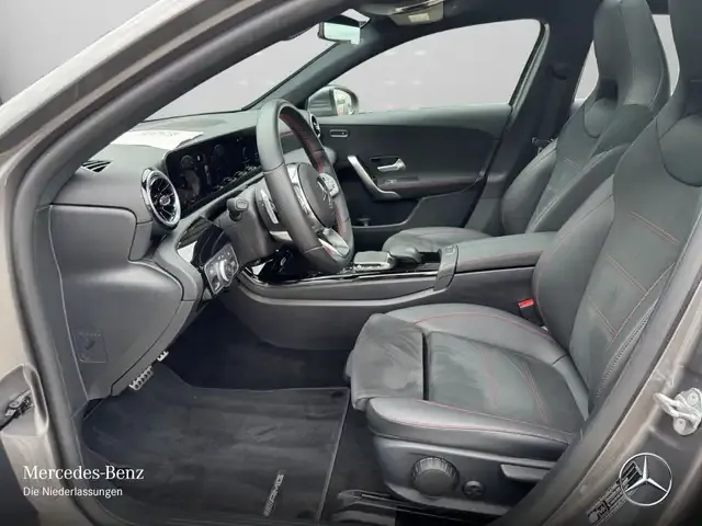 Mercedes-Benz A 220