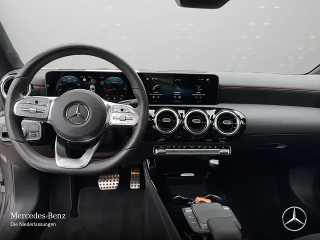 Mercedes-Benz A 220