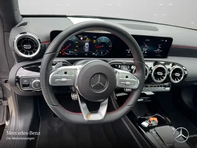 Mercedes-Benz A 220
