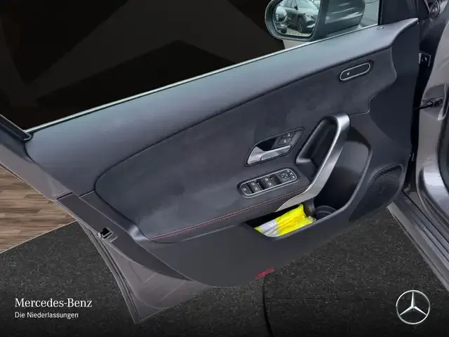 Mercedes-Benz A 220
