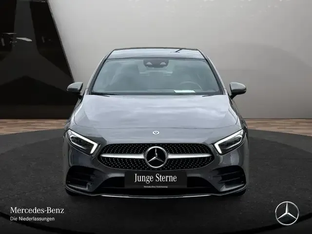 Mercedes-Benz A 220