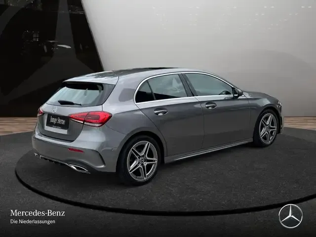 Mercedes-Benz A 220