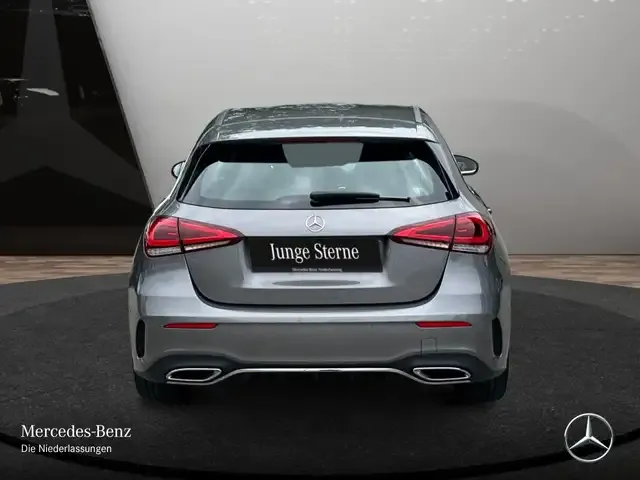 Mercedes-Benz A 220