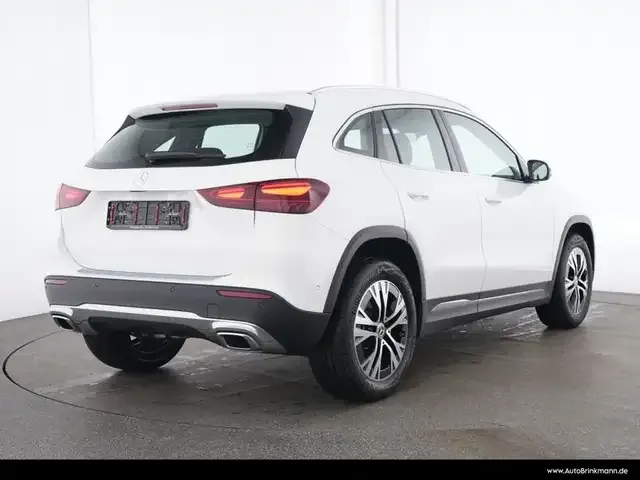 Mercedes-Benz GLA 180