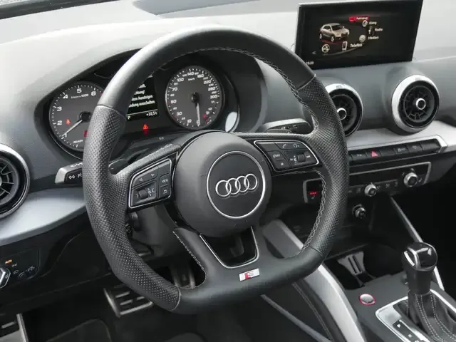 Audi SQ2