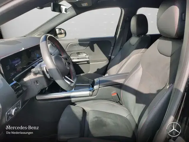 Mercedes-Benz EQA 300