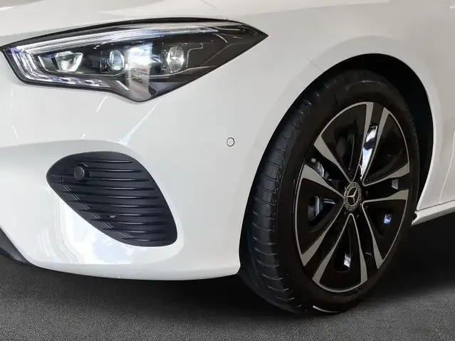 Mercedes-Benz CLA 180