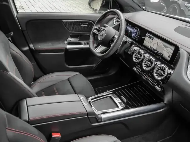 Mercedes-Benz EQA 300