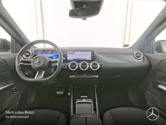 Mercedes-Benz EQA 300