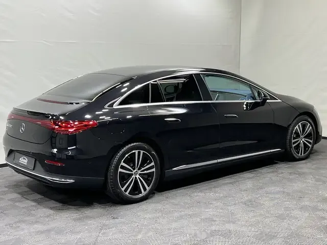 Mercedes-Benz EQE 300