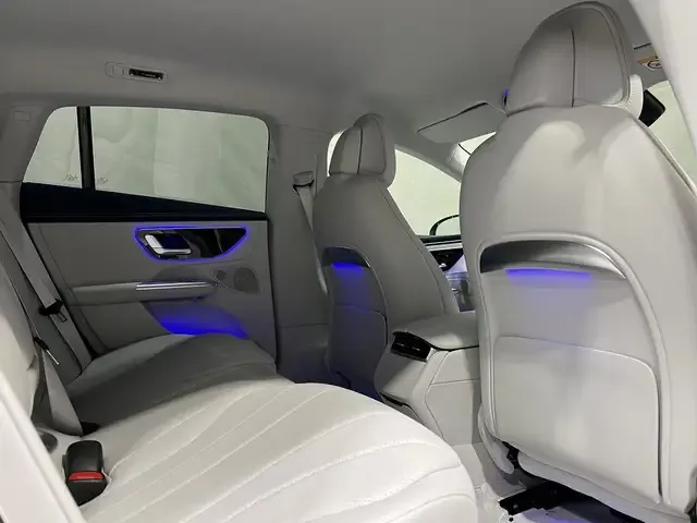 Mercedes-Benz EQE 300