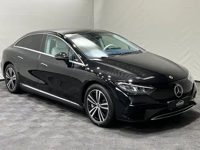 Mercedes-Benz EQE 300