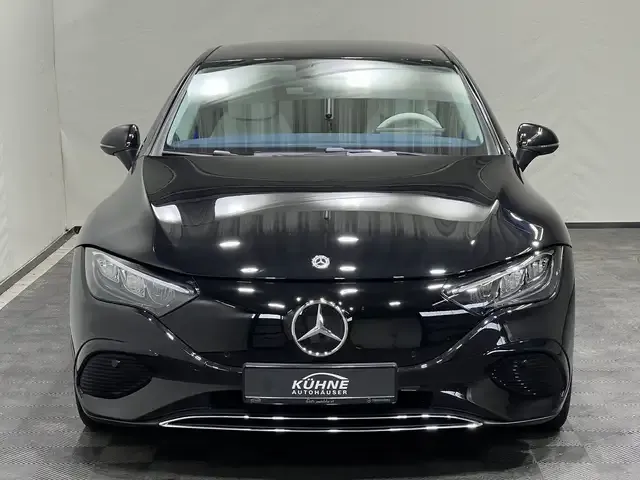 Mercedes-Benz EQE 300