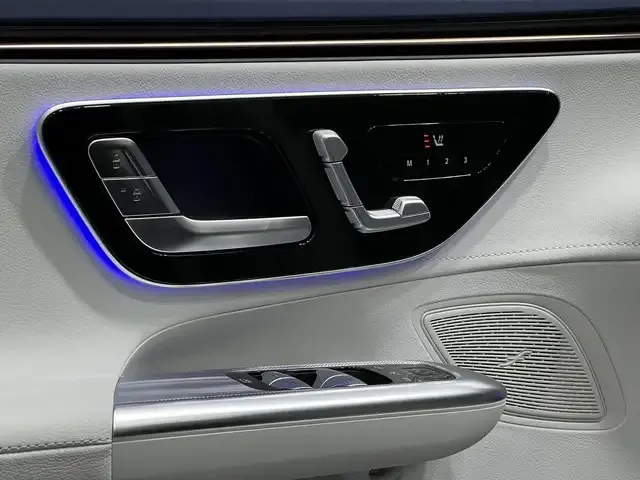 Mercedes-Benz EQE 300