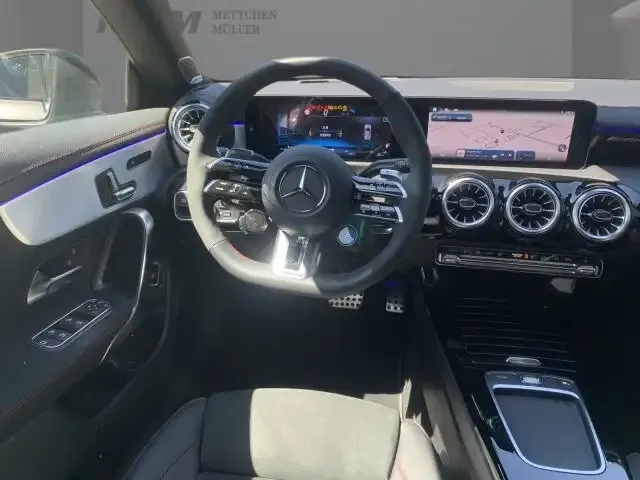 Mercedes-Benz CLA 45 AMG