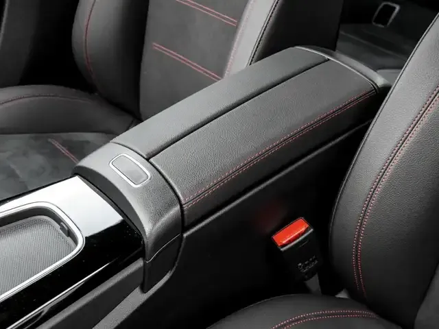 Mercedes-Benz CLA 220