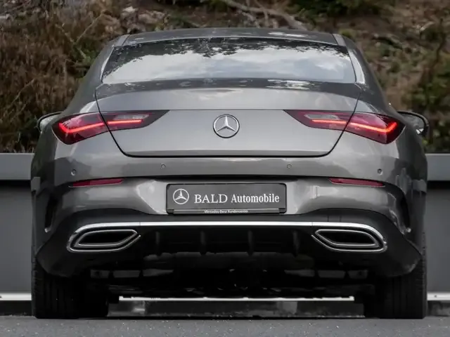 Mercedes-Benz CLA 220