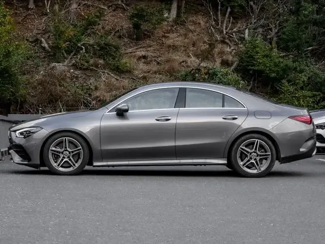 Mercedes-Benz CLA 220